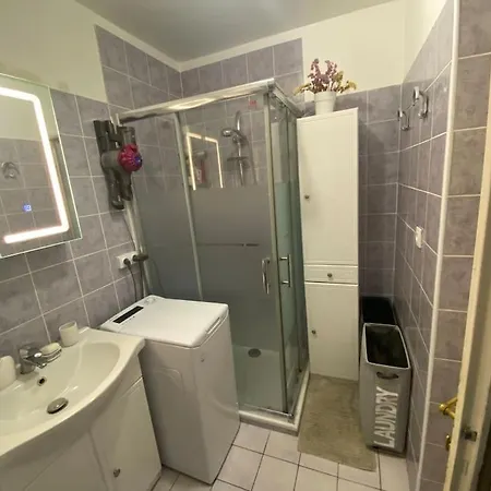 Sea View - Private Parking, Swimming Pool, Air Conditioning 아파트