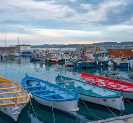 Sea View - Private Parking, Swimming Pool, Air Conditioning アパート カーニュ・シュル・メール